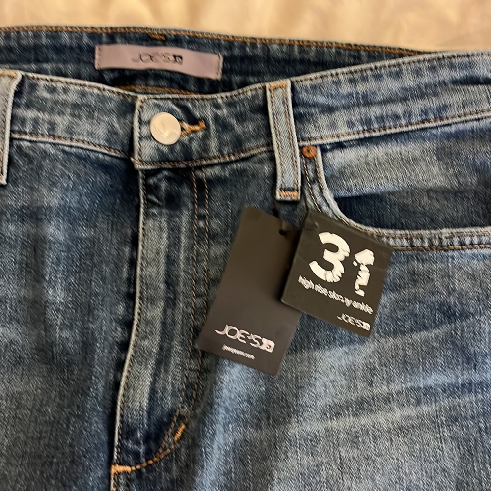 Joe’s Jeans. Never worn, new with tags. Size 31. High rise skinny ankle.